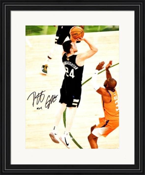 Pat Connaughton חתימה 8x10 תמונה 3 Matted & Framed - תמונות NBA עם חתימה