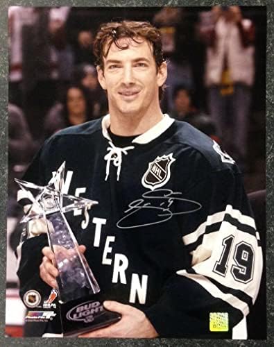 Joe Sakic Colorado Avalanche חתום 11x14 Photo- 2004 All Star Game MVP - תמונות NHL עם חתימה